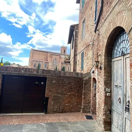Loft Vicolo Di Vallepiatta 2 Min Piazza Del Campo Con Parcheggio Siena Exterior photo