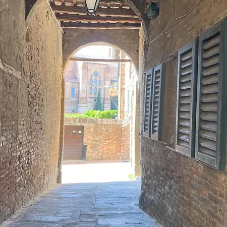 Loft Vicolo Di Vallepiatta 2 Min Piazza Del Campo Con Parcheggio Siena Exterior photo