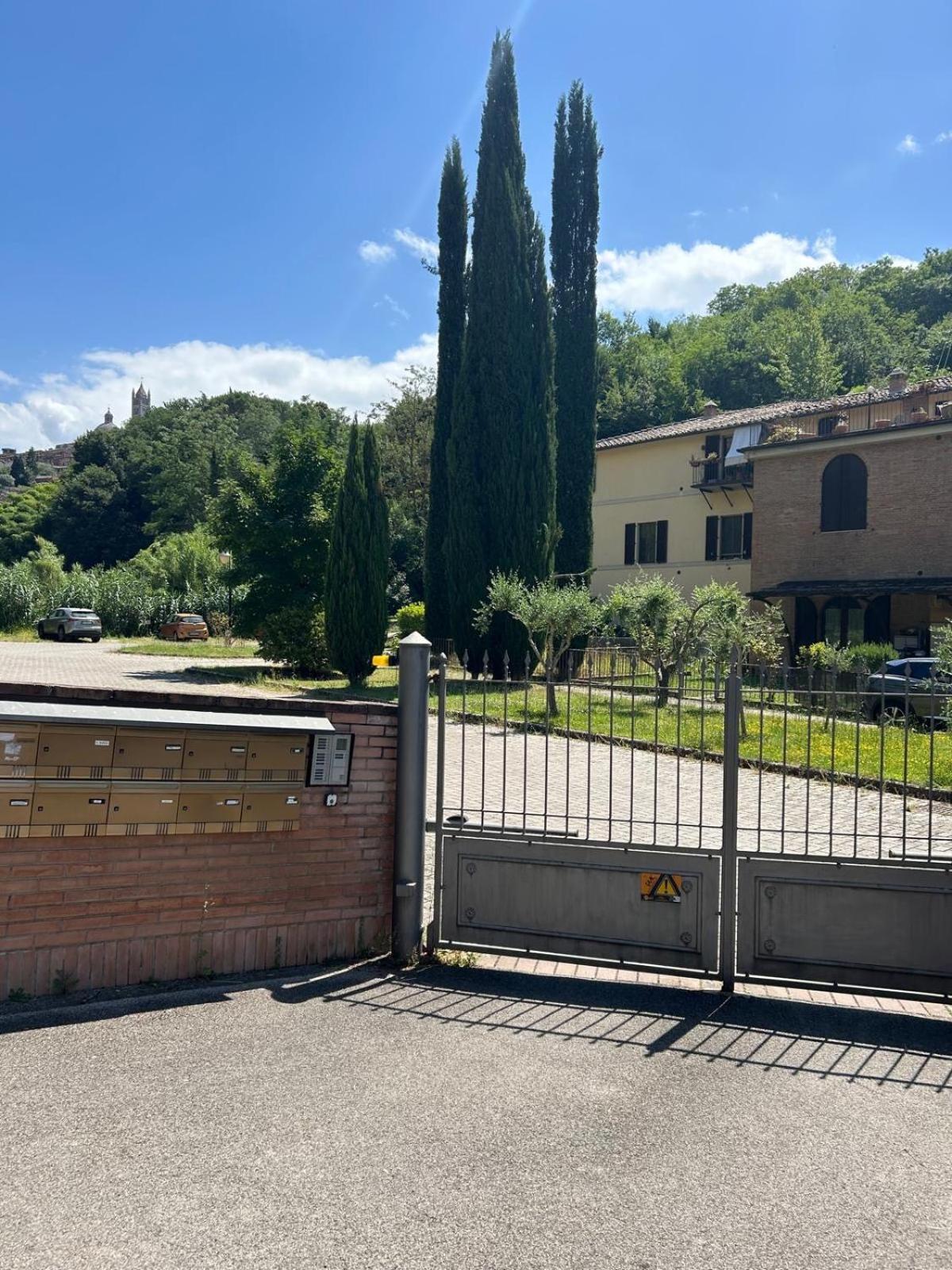 Apartment Loft Vicolo Di Vallepiatta 2 Min Piazza Del Campo Con Parcheggio